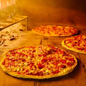 Pizza Mediana con insumos locales